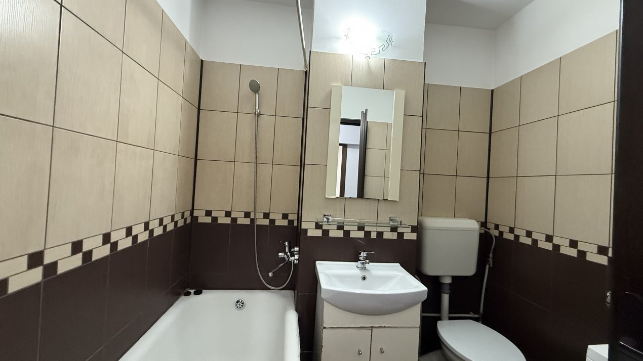 Garsonieră decomandată Pitești -Găvana!