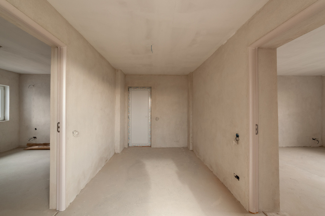 Casa la tara cu teren generos in zona Calinesti-Ciocanesti -Jud. Arges!