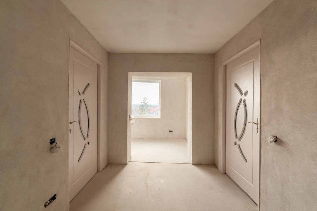 Casa la tara cu teren generos in zona Calinesti-Ciocanesti -Jud. Arges!