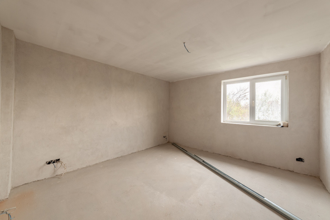 Casa la tara cu teren generos in zona Calinesti-Ciocanesti -Jud. Arges!