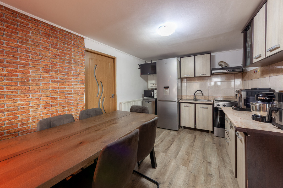 2 case individuale in Com. Titesti sat Bucsenesti-Lotasi- jud Arges!