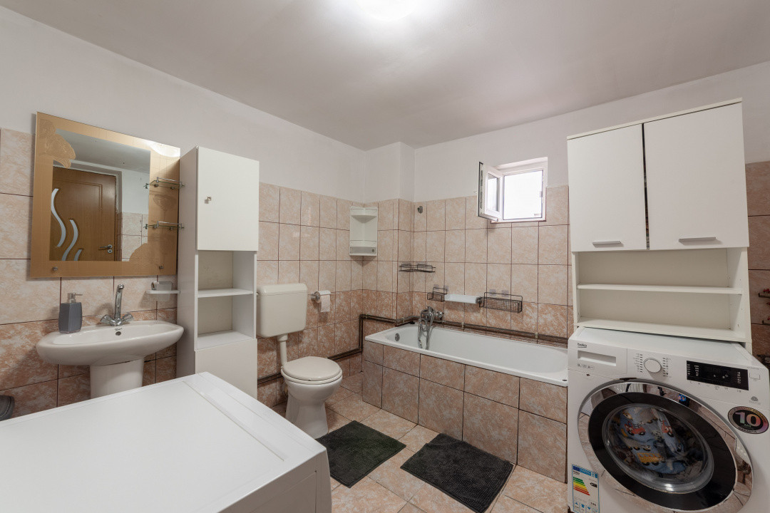 2 case individuale in Com. Titesti sat Bucsenesti-Lotasi- jud Arges!