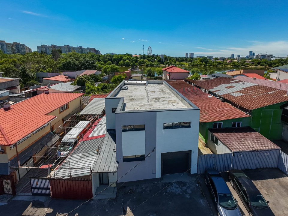 Hala / Spatiu Productie / Rezidential - Vedere catre lac