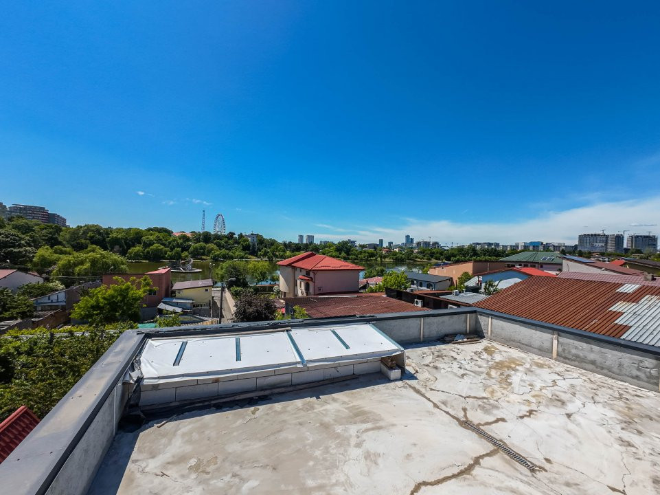 Hala / Spatiu Productie / Rezidential - Vedere catre lac