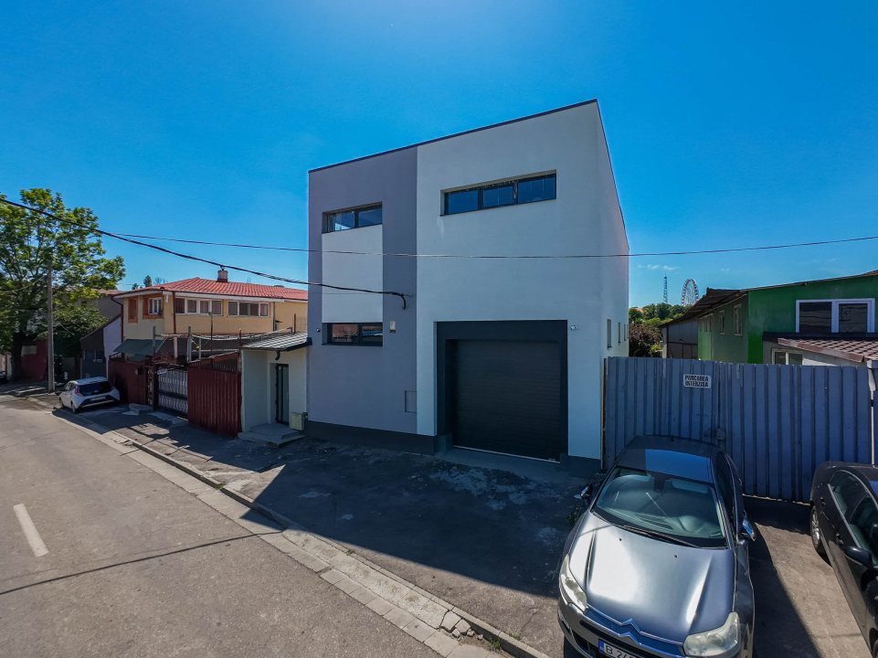 Hala / Spatiu Productie / Rezidential - Vedere catre lac