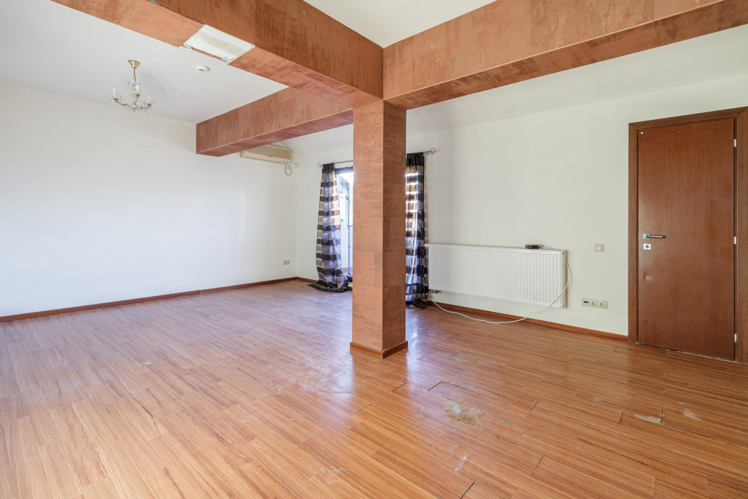 Apartament spațios în vilă – 217 mp utili, Tunari!