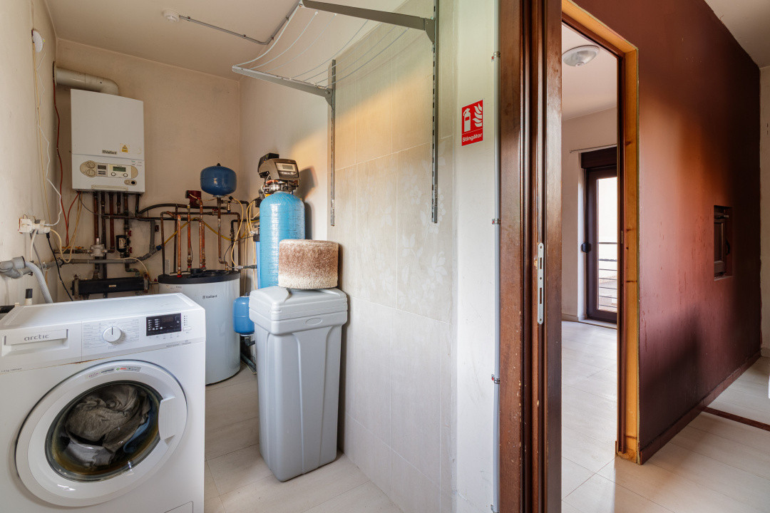 Apartament spațios în vilă – 217 mp utili, Tunari!