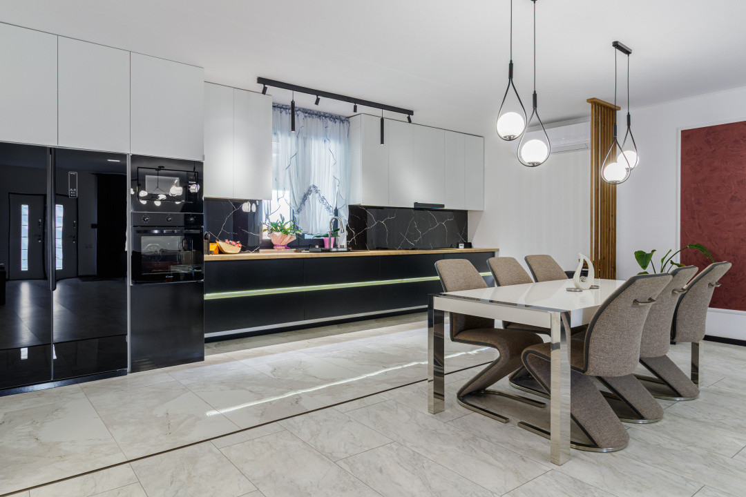 Casă superbă pe parter cu piscină, foișor și 1.000 mp teren – Dascălu!