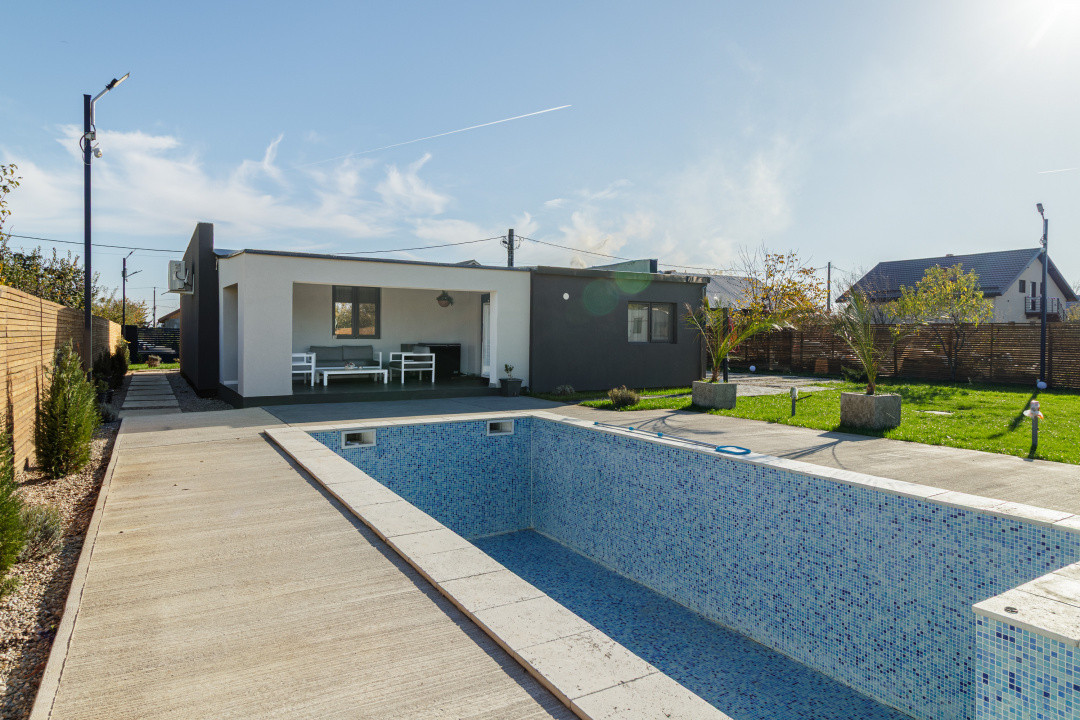 Casă superbă pe parter cu piscină, foișor și 1.000 mp teren – Dascălu!