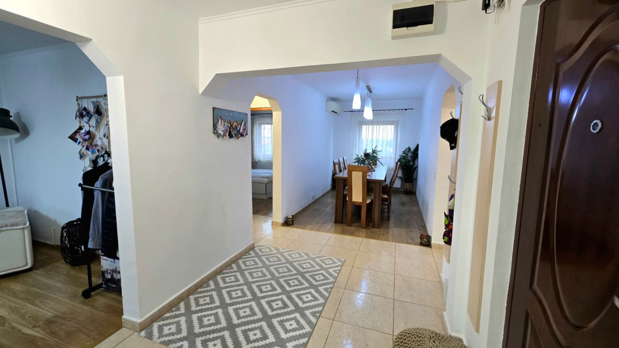 Apartament cu 4 camere – Micro 17, Str. Păuleștiului, Satu Mare