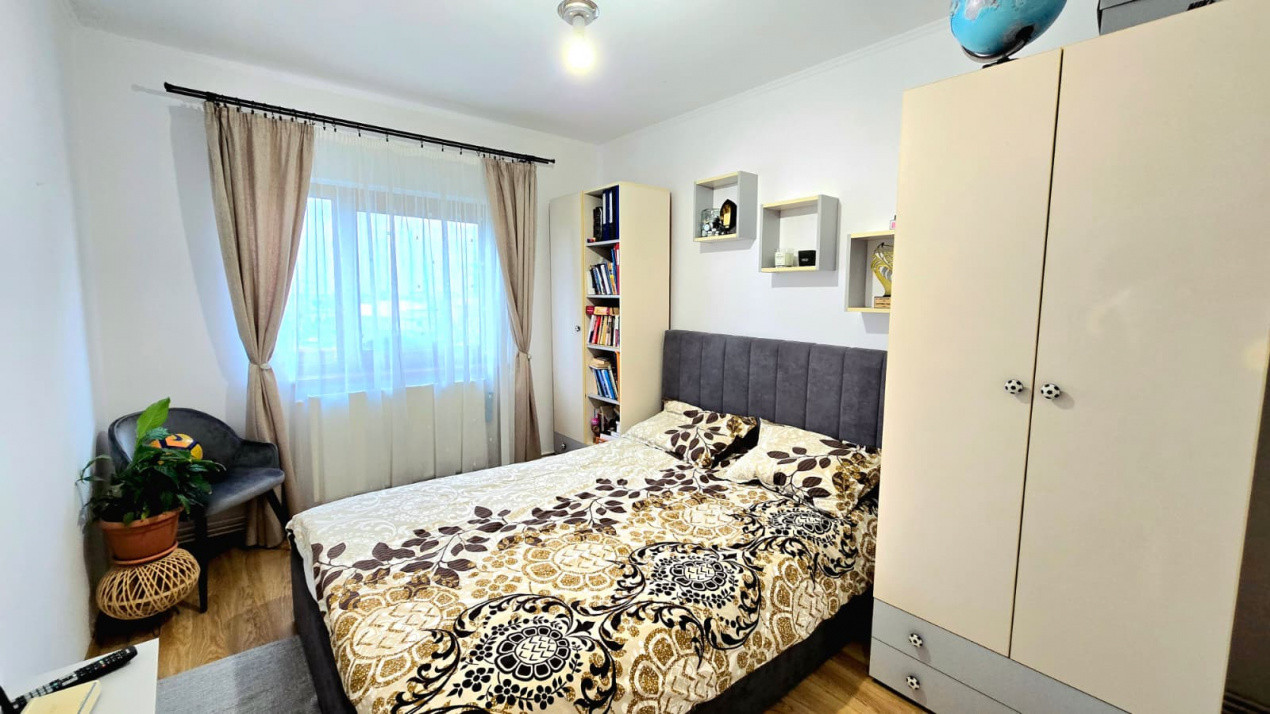 Apartament cu 4 camere – Micro 17, Str. Păuleștiului, Satu Mare