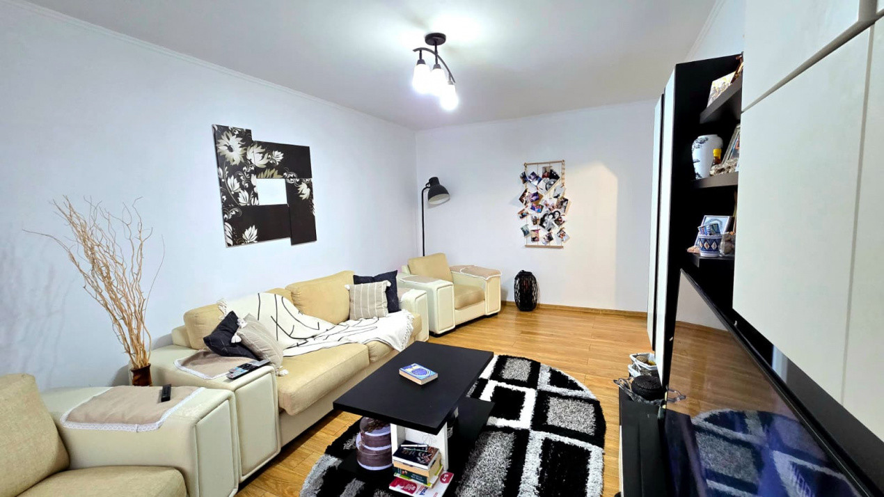 Apartament cu 4 camere – Micro 17, Str. Păuleștiului, Satu Mare