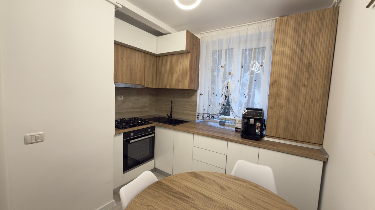 Apartament gata de mutat 3 camere Campulung etaj 1-Arges!