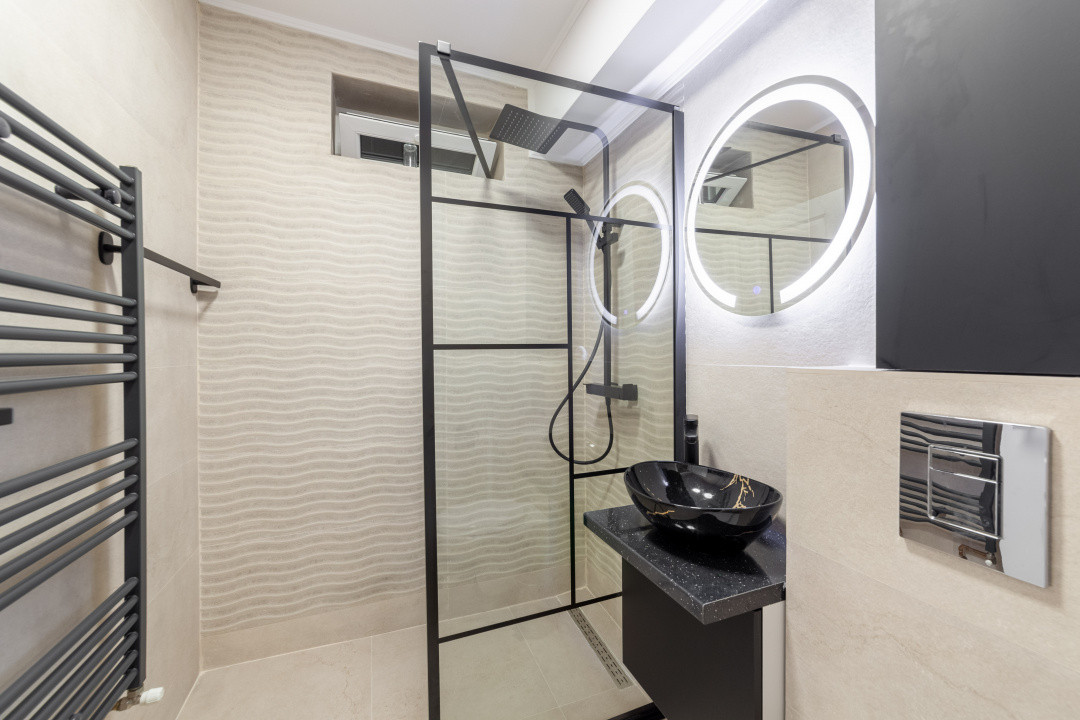 Apartament gata de mutat 3 camere Campulung etaj 1-Arges!