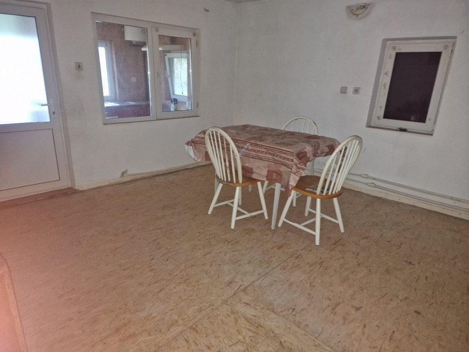 0% COMISION!! Casa   Podul Brosteni