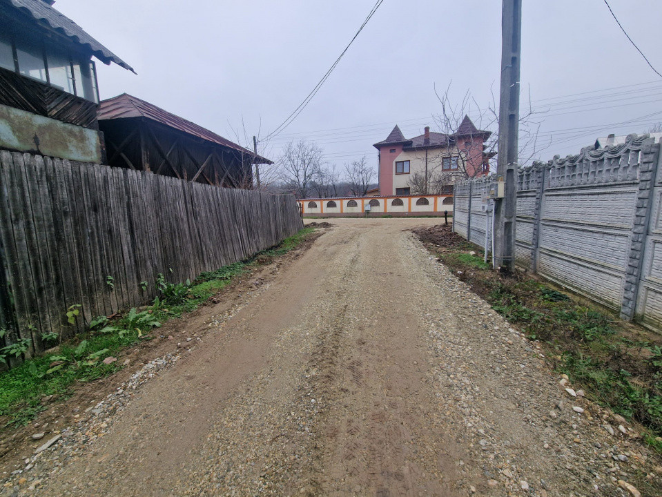 0% COMISION!! Casa   Podul Brosteni