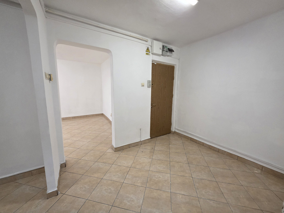 Spatiu Comercial 50 mp, Trafic Intens Auto si Pietonal, Vad Comercial