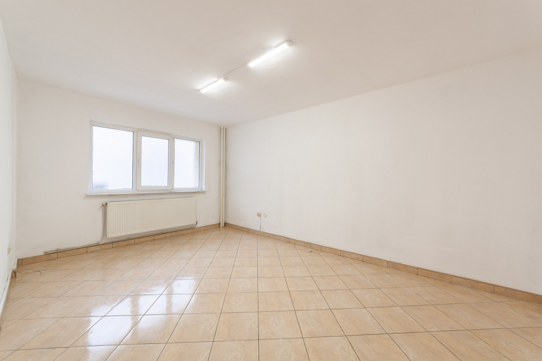 Spatiu Comercial 50 mp, Trafic Intens Auto si Pietonal, Vad Comercial