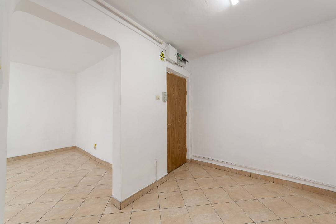 Spatiu Comercial 50 mp, Trafic Intens Auto si Pietonal, Vad Comercial