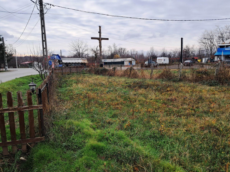 TEREN INTRAVILAN POLOVRAGI