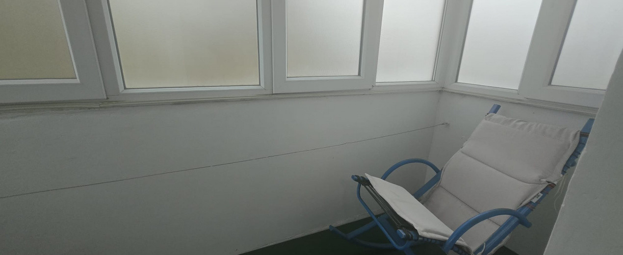 Apartament 3 camere 2 bai si 2 balcoane, Rovinari