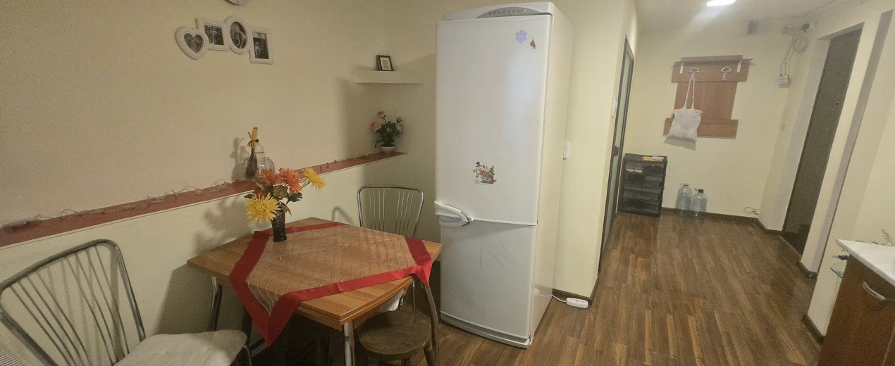 Apartament 3 camere 2 bai si 2 balcoane, Rovinari