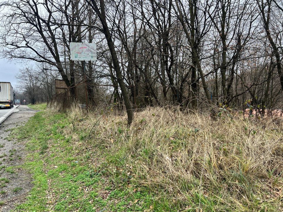 Teren intravilan 6.500 m²–Deschidere 144 ml drum european E81, km 35, Morăresti