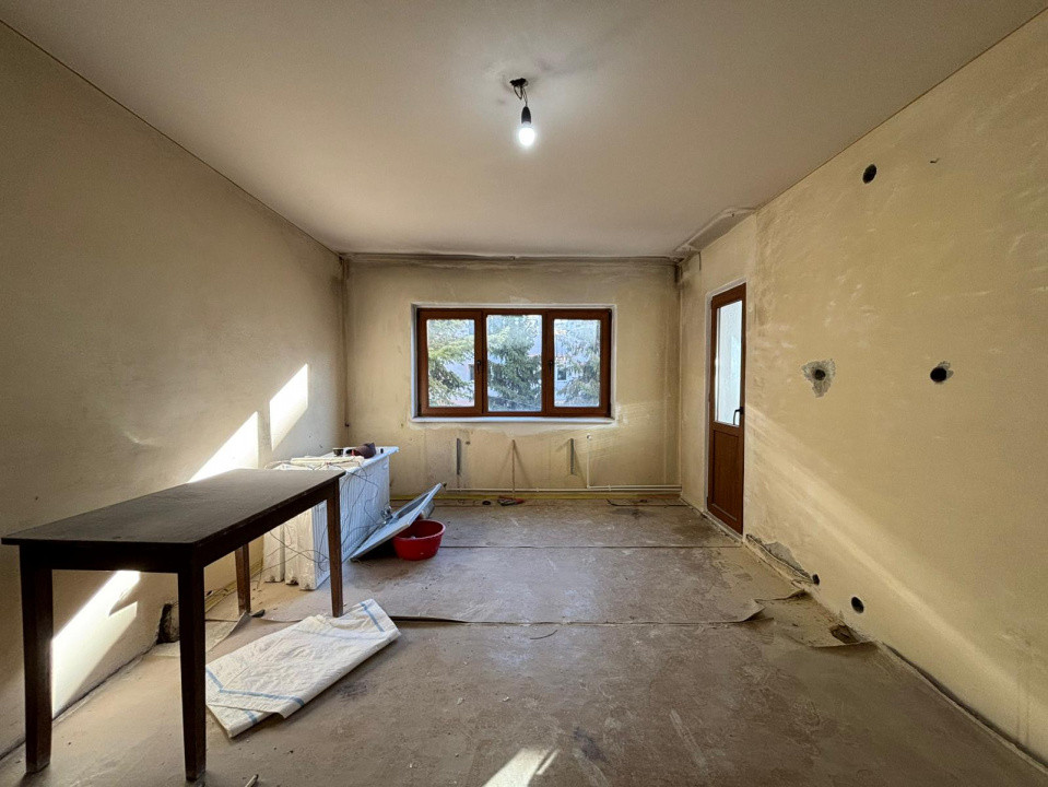 Apartament decomandat, etaj 1, 2 balcoane – Eremia Grigorescu