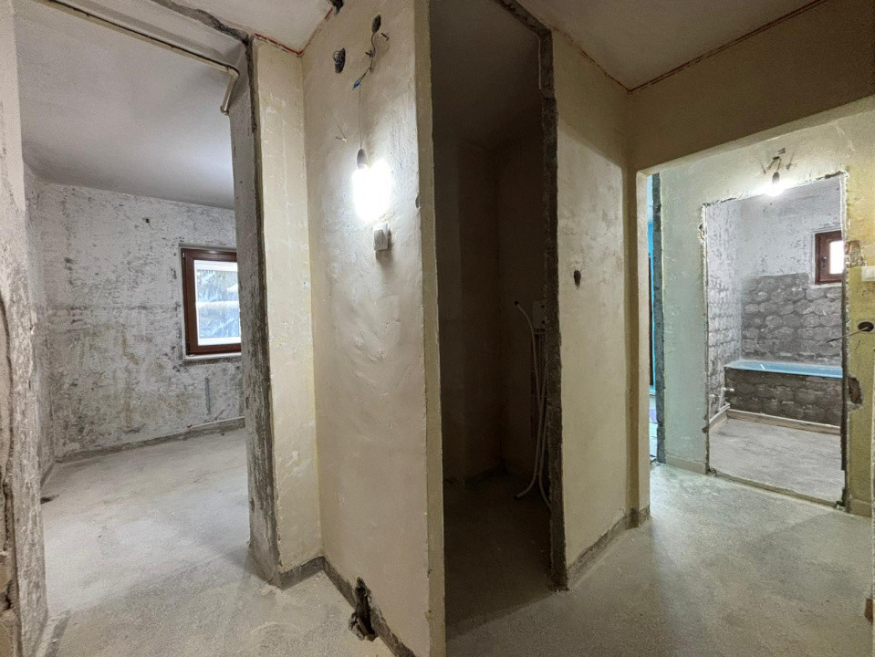 Apartament decomandat, etaj 1, 2 balcoane – Eremia Grigorescu