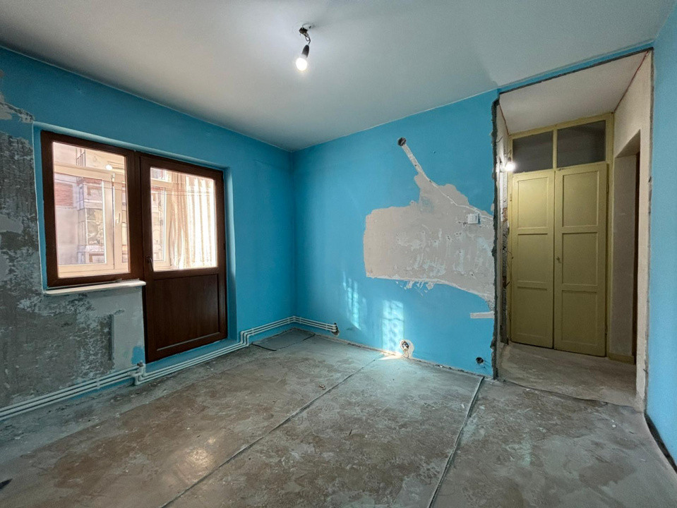 Apartament decomandat, etaj 1, 2 balcoane – Eremia Grigorescu