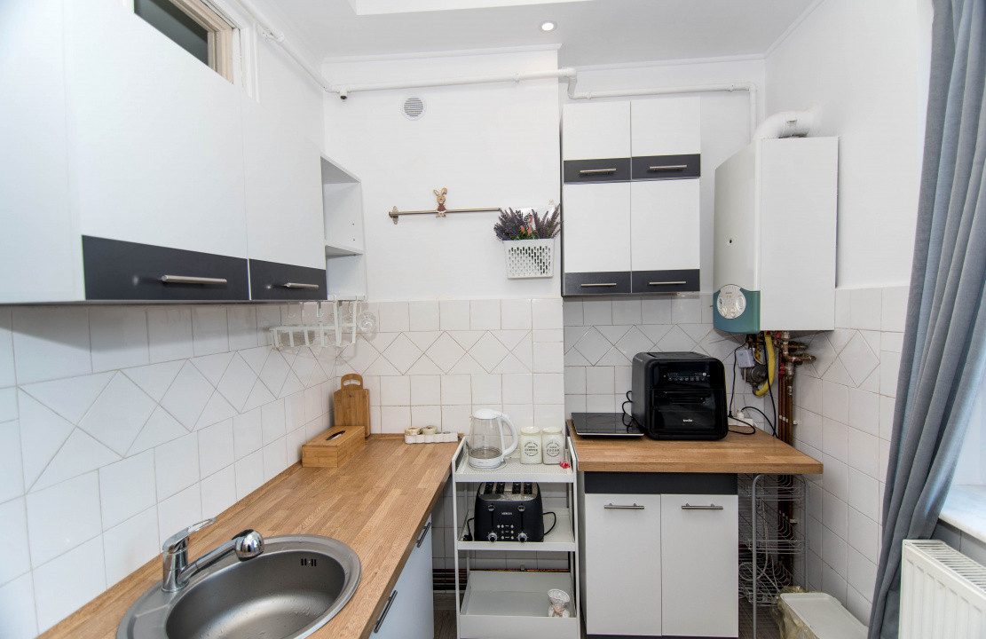 Garsoniera - etaj 1 - 31MP - renovata total