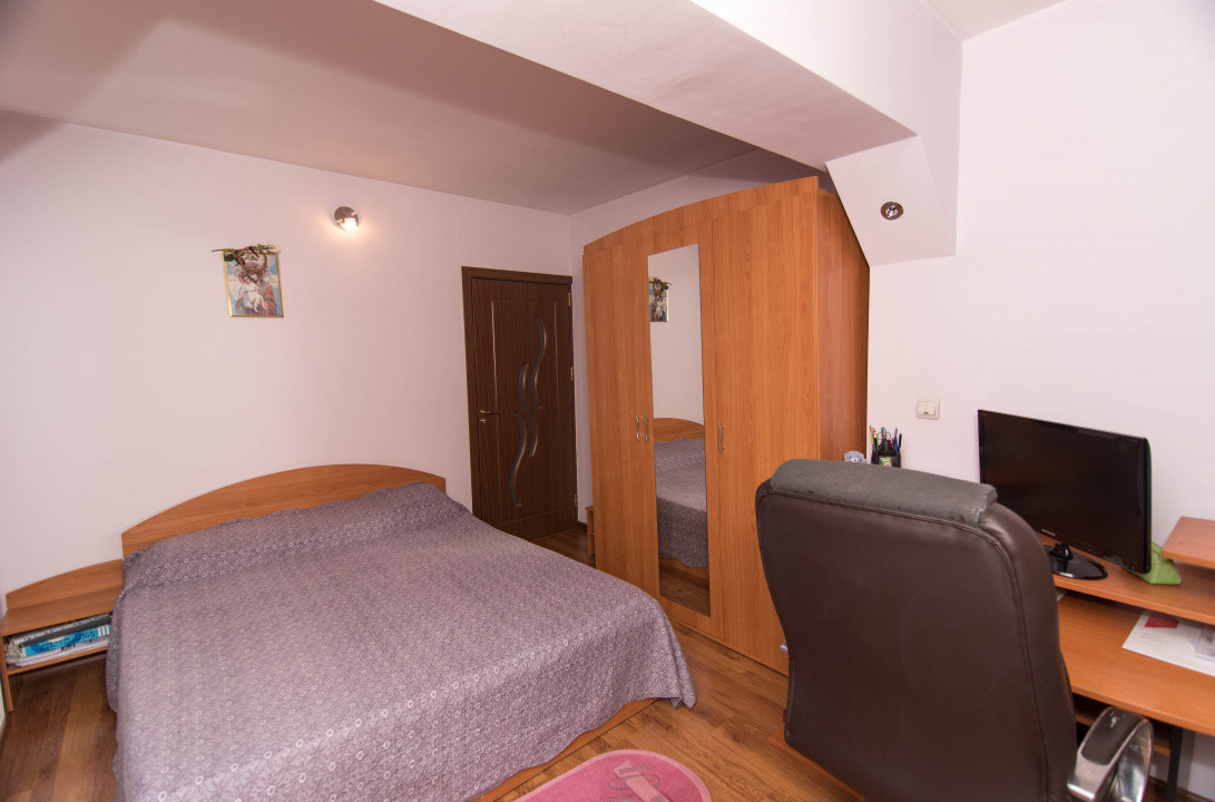 Apartament 3 camere Prundu - decomandat 