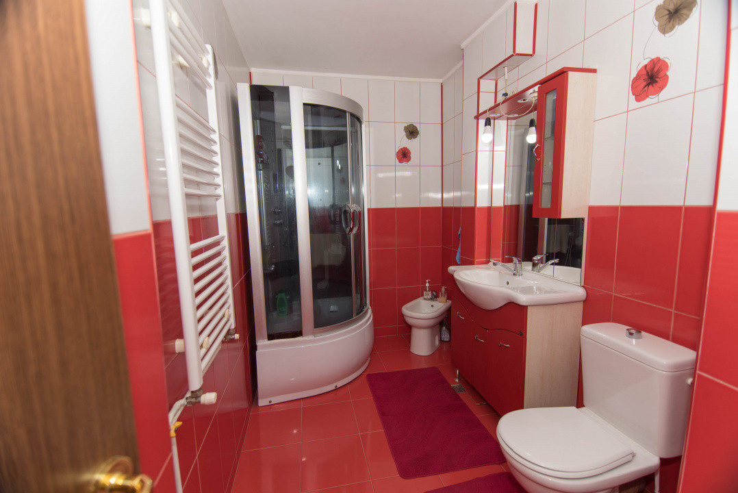 Apartament 3 camere Prundu - decomandat 