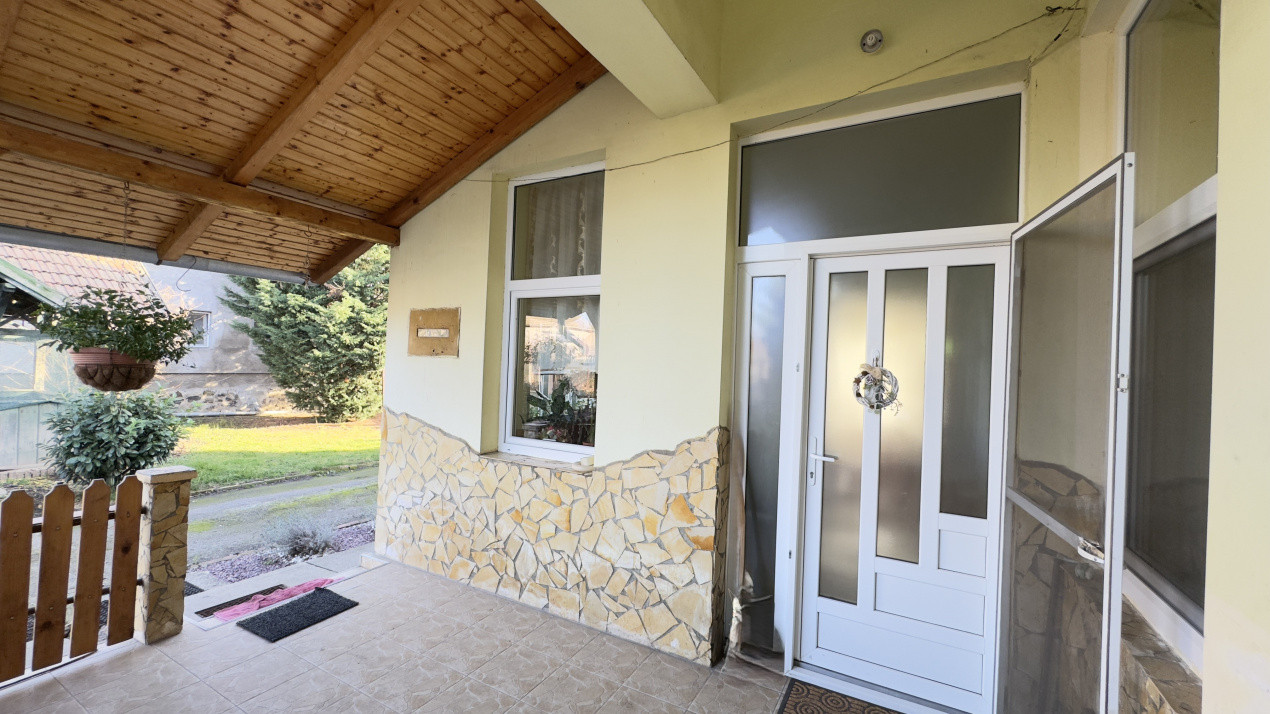 Casă 4 camere cu Teren 2.974 mp | Rezidență sau afacere | Carei