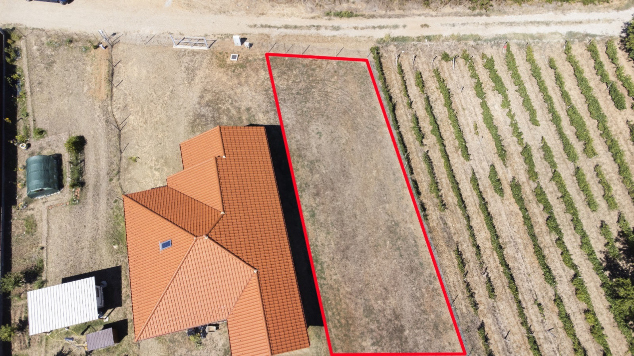 Teren de vanzare intravilan Pelendava,500 mp, toate utilitatile