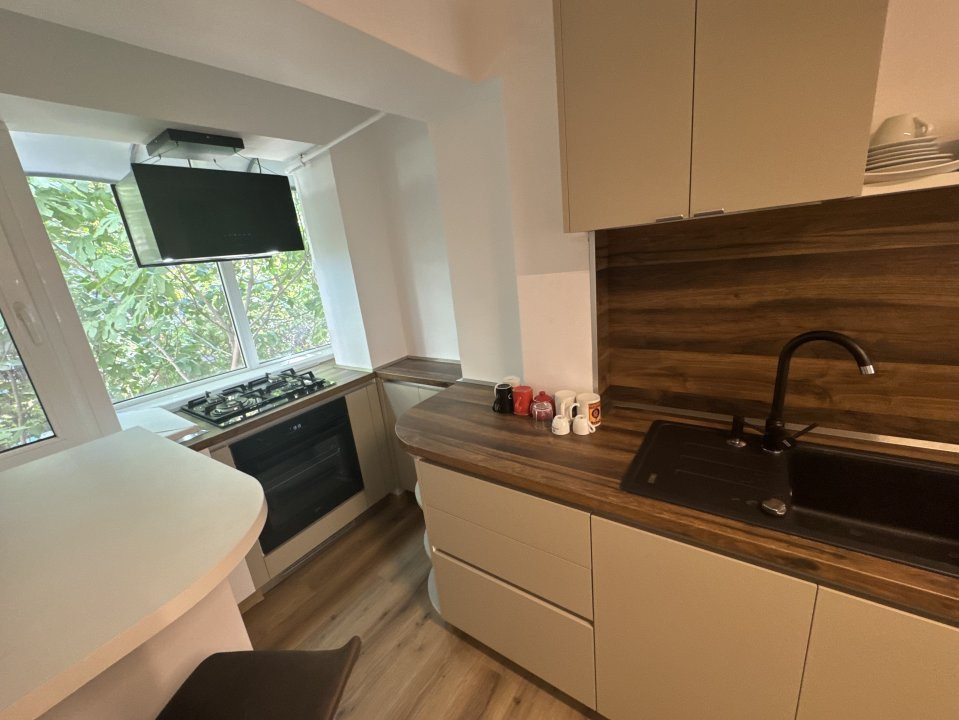 Apartament 3 camere Calea București  - Prima închiriere