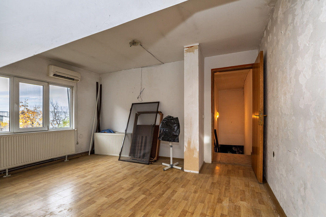 Doua case in aceeasi curte Pitesti, Strada Turcesti