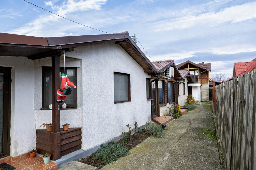 Doua case in aceeasi curte Pitesti, Strada Turcesti
