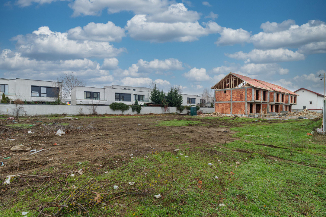 Teren intravilan 500 mp Bragadiru - Mărăcineni colt cu Ghidiceni