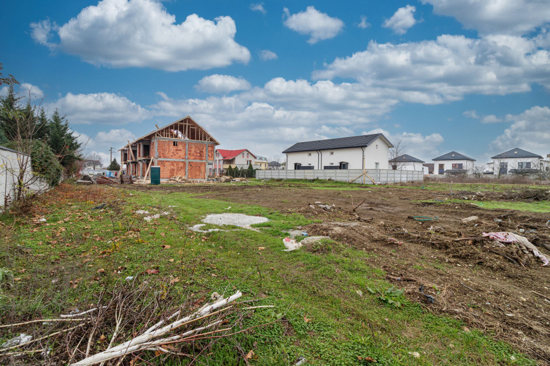 Teren intravilan 500 mp Bragadiru - Mărăcineni colt cu Ghidiceni