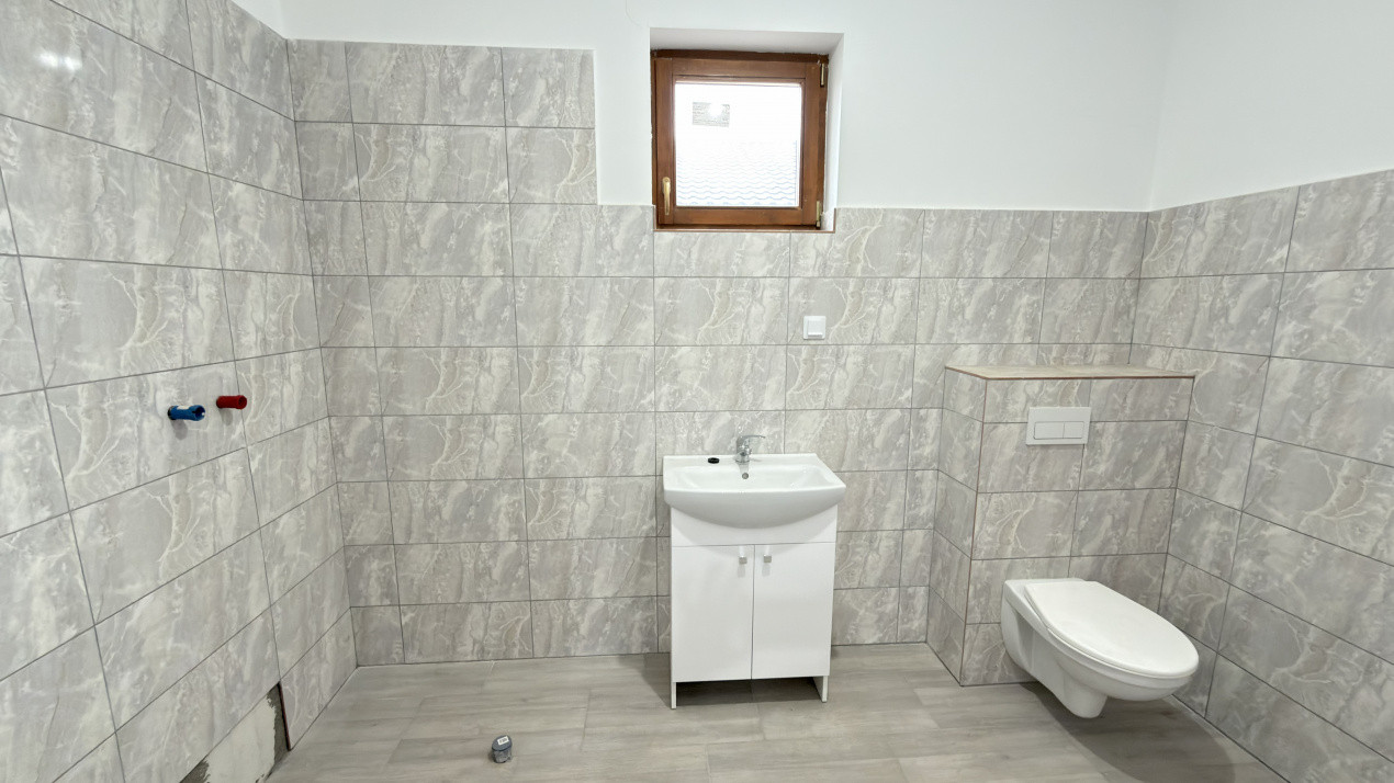 Clădire de închiriat – ideală pentru clinică medicală sau alte afaceri - Carei