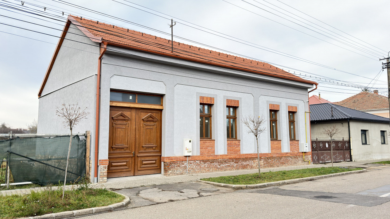 Clădire de închiriat – ideală pentru clinică medicală sau alte afaceri - Carei