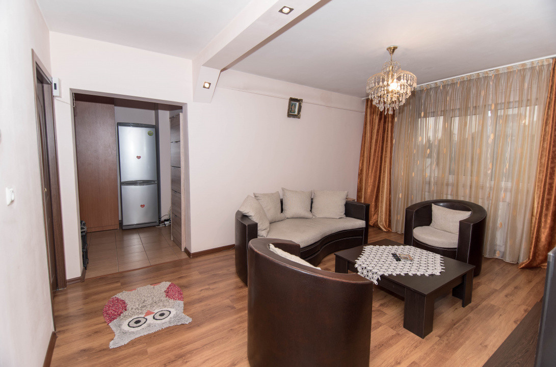 Apartament 3 camere renovat, mobilat, gata de mutat!