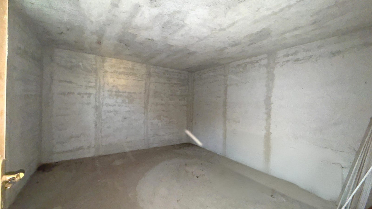 Casa generoasa cu teren de 1186 mp intravilan-Retevoiesti -Pietrosani-Arges!