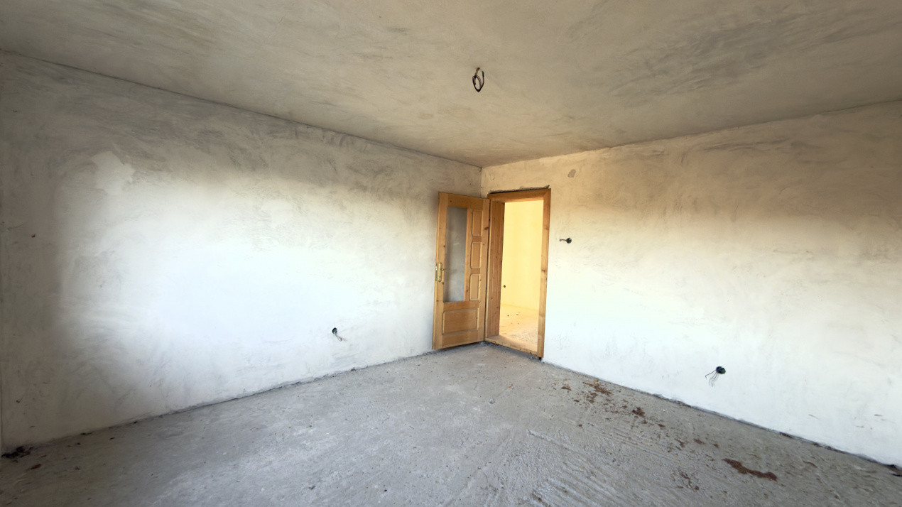 Casa generoasa cu teren de 1186 mp intravilan-Retevoiesti -Pietrosani-Arges!