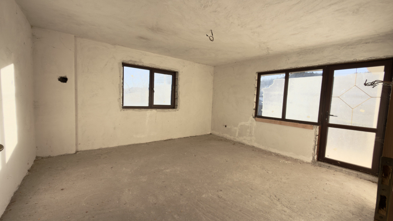 Casa generoasa cu teren de 1186 mp intravilan-Retevoiesti -Pietrosani-Arges!