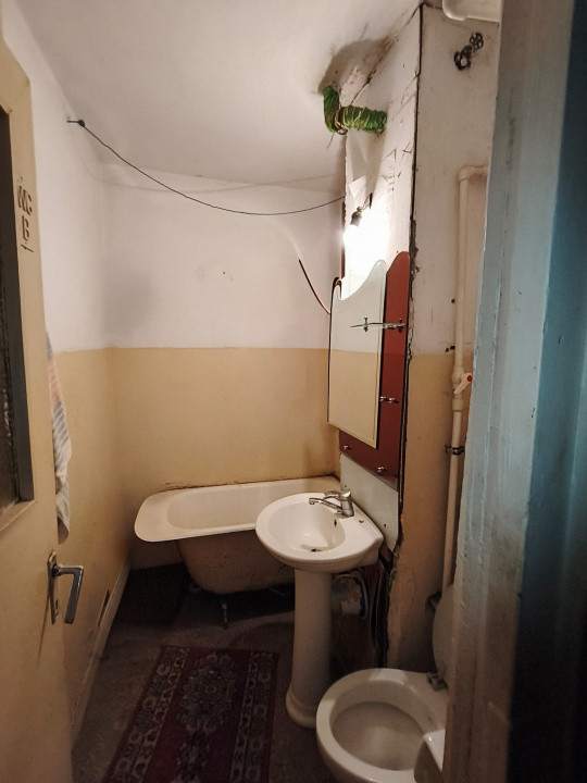 Apartament de vânzare – Zona 9 Mai, Târgu Jiu, etaj intermediar