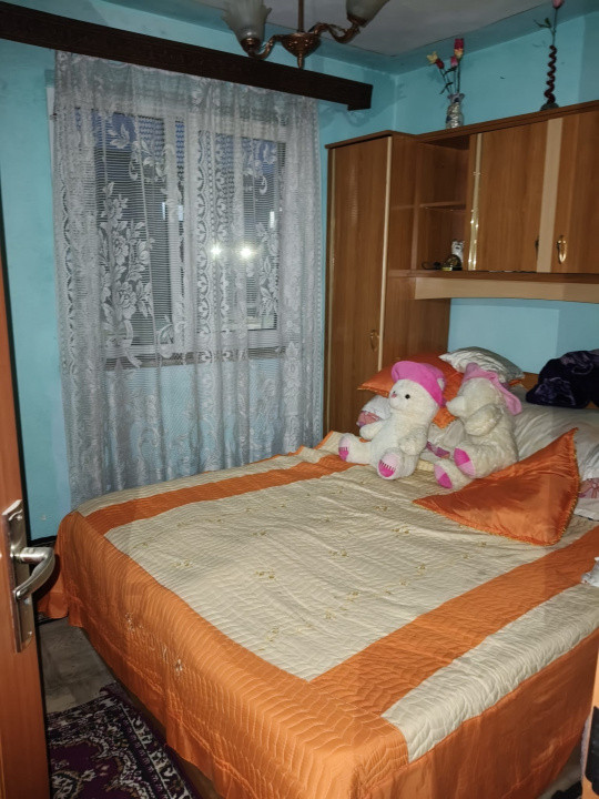 Apartament de vânzare – Zona 9 Mai, Târgu Jiu, etaj intermediar