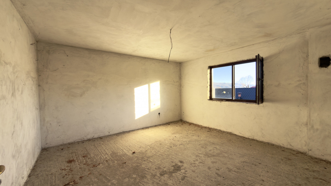 Casa generoasa cu teren de 1186 mp intravilan-Retevoiesti -Pietrosani-Arges!