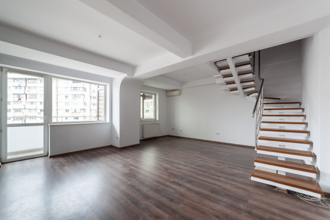 Penthouse birouri ultracentral - confort si intimitate pentru echipa ta